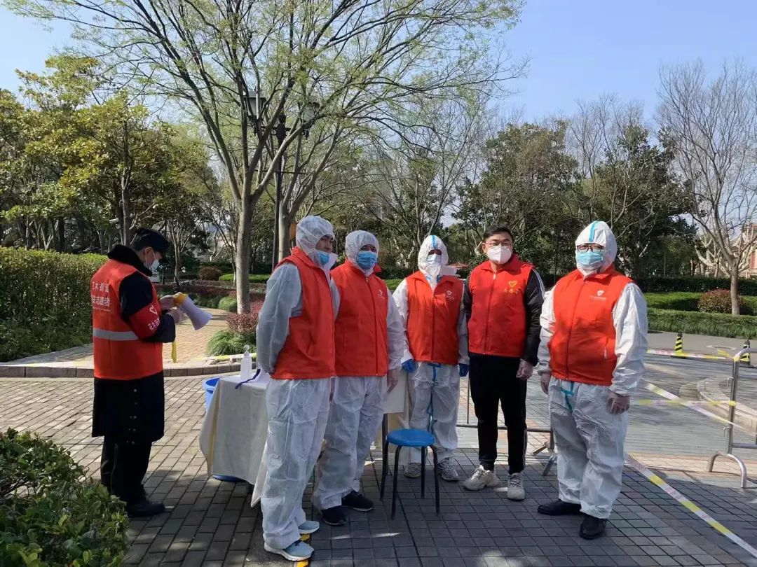 20220326 寒冷夜里也有微光闪动！金桥集团志愿者队伍火线驰援传递温暖-4