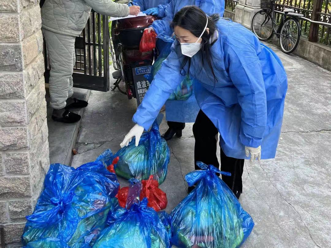 20220408 滴水映照春光暖——水务集团广大员工争当志愿者逆行战疫-63
