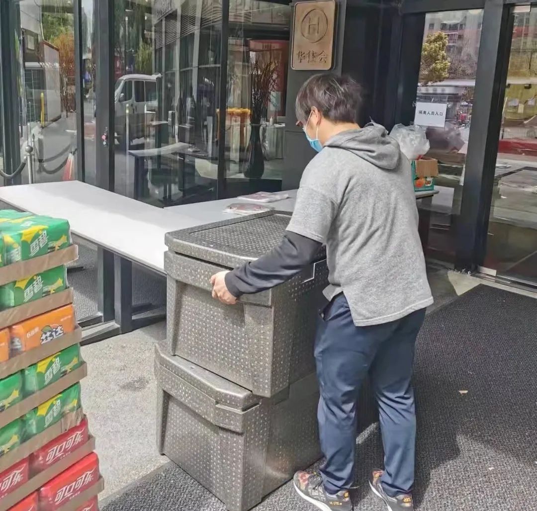20220407 清晨说“晚安”，在隔离酒店，浦开人日夜奋战-5
