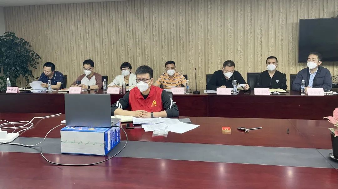 20220527 坚持不懈，攻坚克难， 统筹抓好疫情防控和复工复产稳增长-1