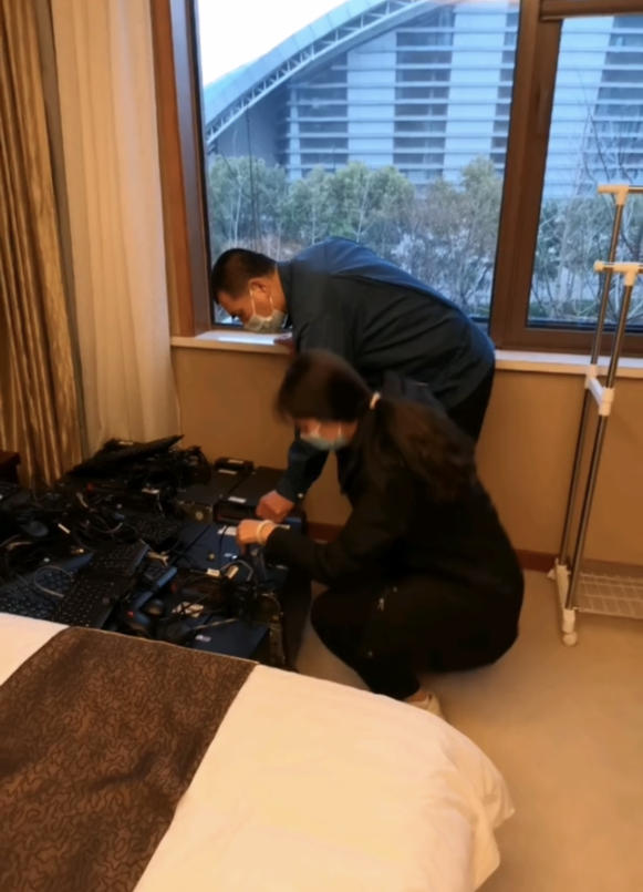 20220514 【红心筑堡垒，“疫”线党旗红】坚守疫线，勇担使命——总务处党支部全力奋战抗疫一线-8