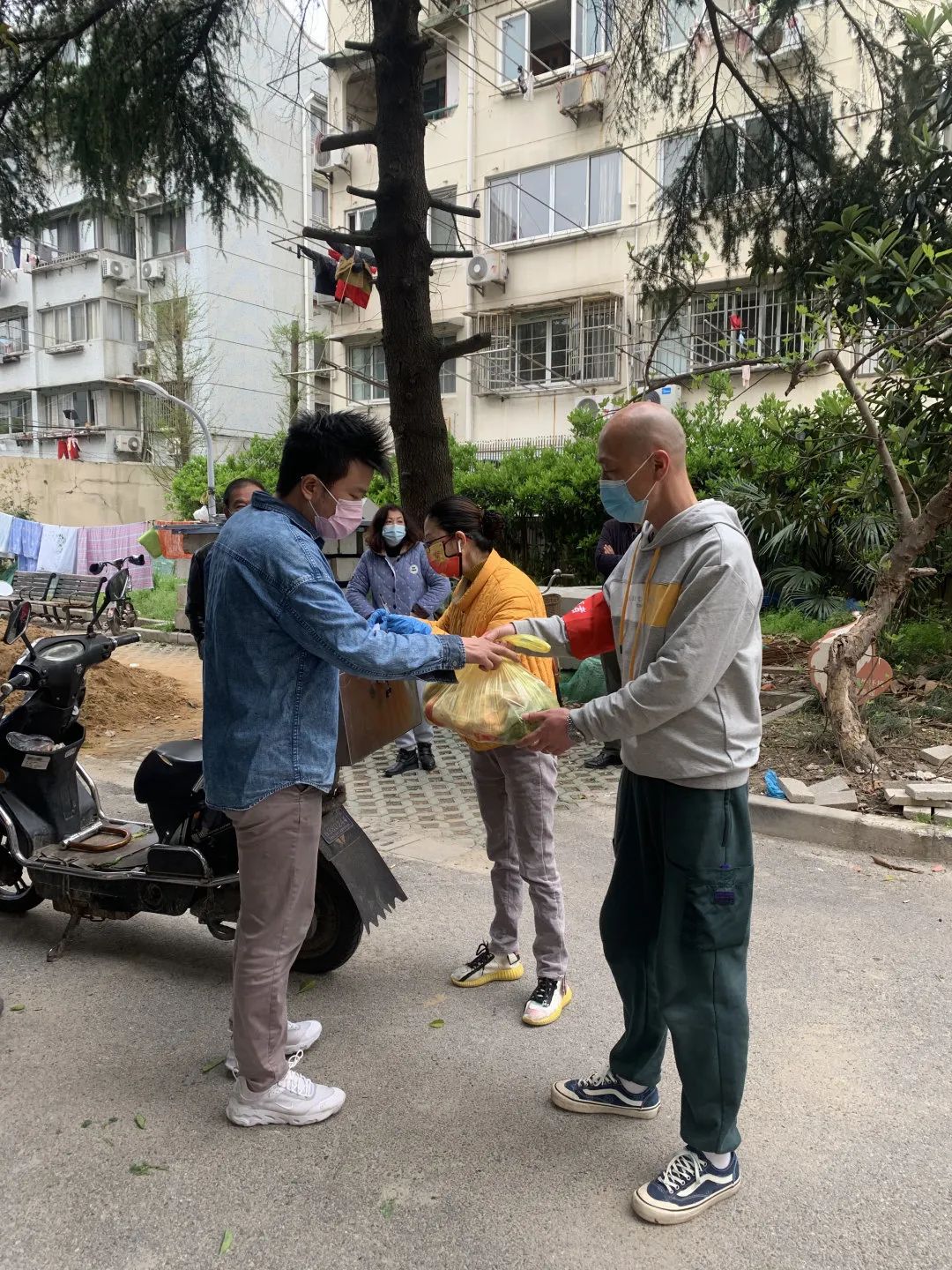 20220513 战疫先锋｜同心守“沪” 金桥人在一线（五）-13