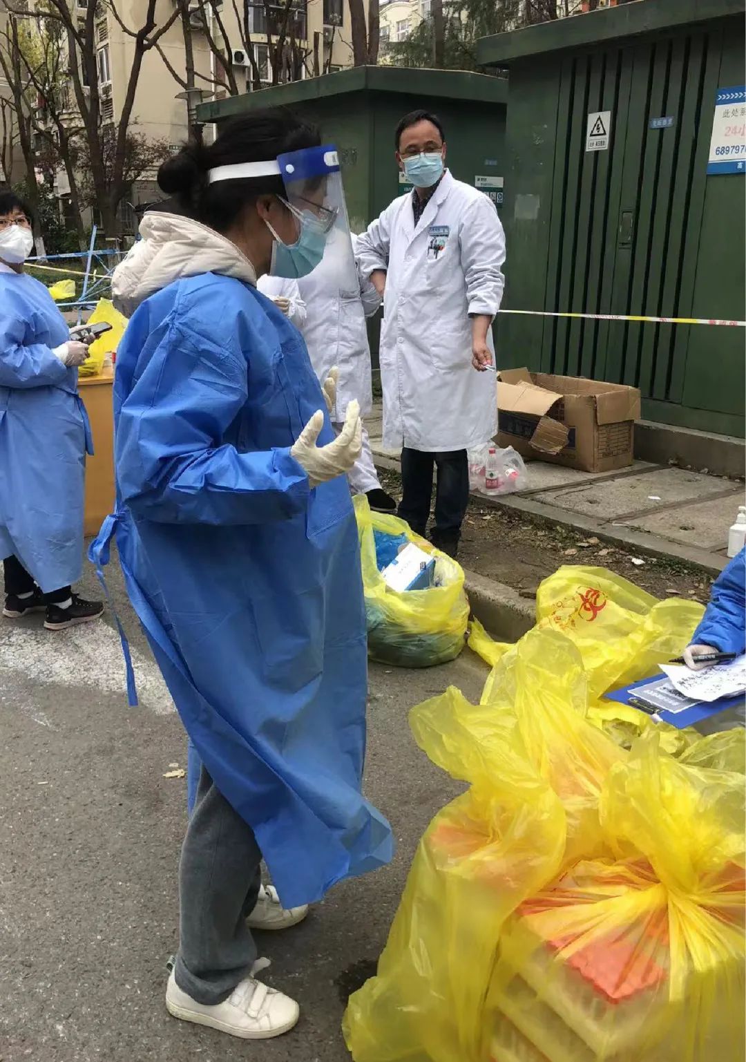 20220523 浦东地产——最后一百米的接力手-3