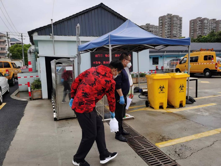 20220528 抗疫一线 护“家”卫城，浦东生态环境三大行业守护城市运行！-9