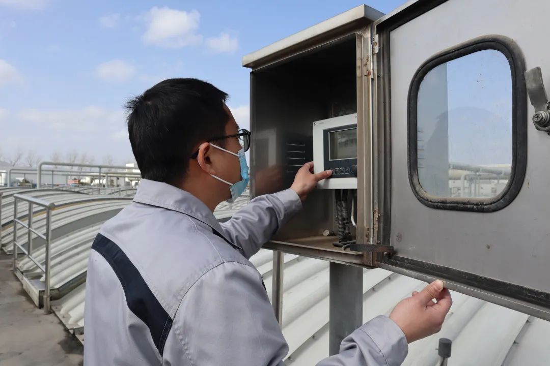 20220530 逆行冲锋，劳模“疫”线显担当——浦东水务集团解满俊率先垂范坚守战“疫”前线-5