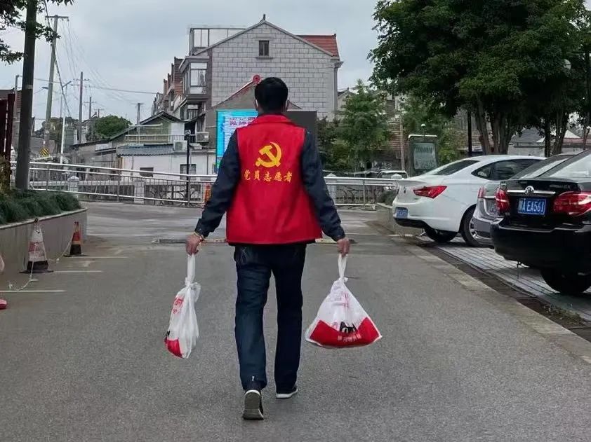 20220608 【战疫心声】上善若水润无声——水务集团下沉街镇、服务社区亲历者说系列报道（九）-11