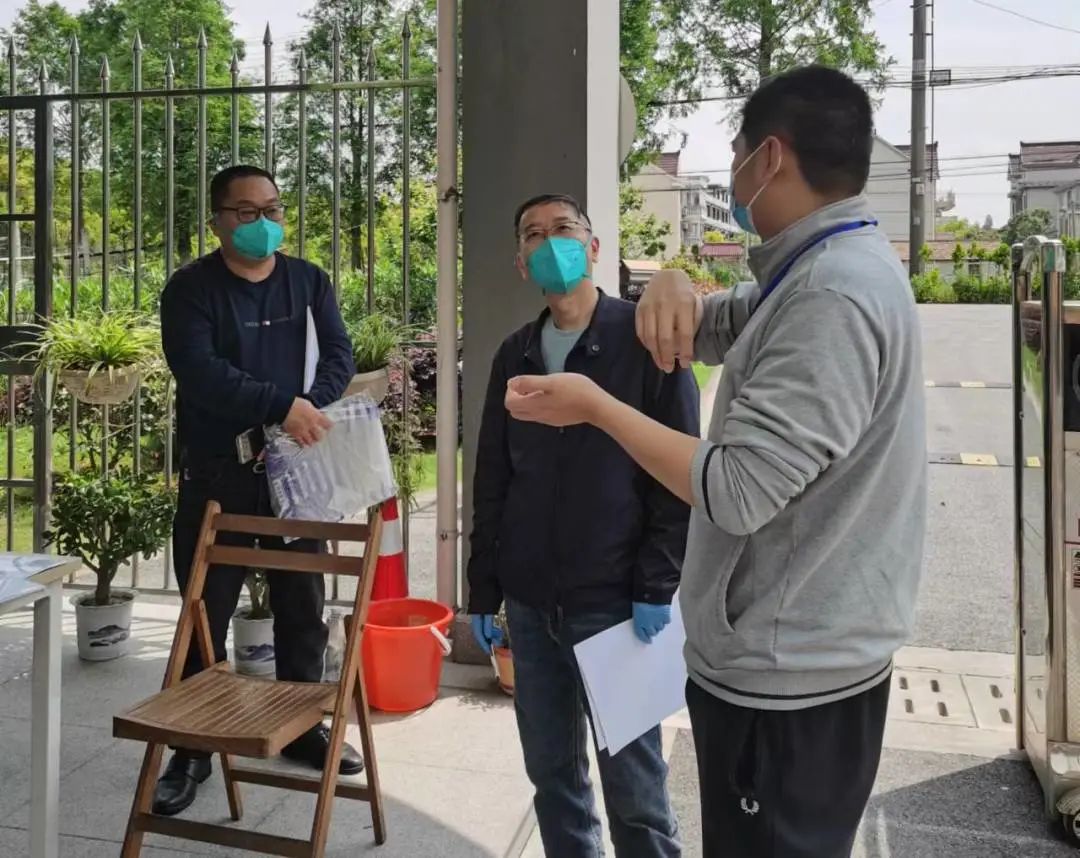 20220620 前方有你勇往 后方有我坚守——浦东水务集团排水公司胡彬战疫记-2