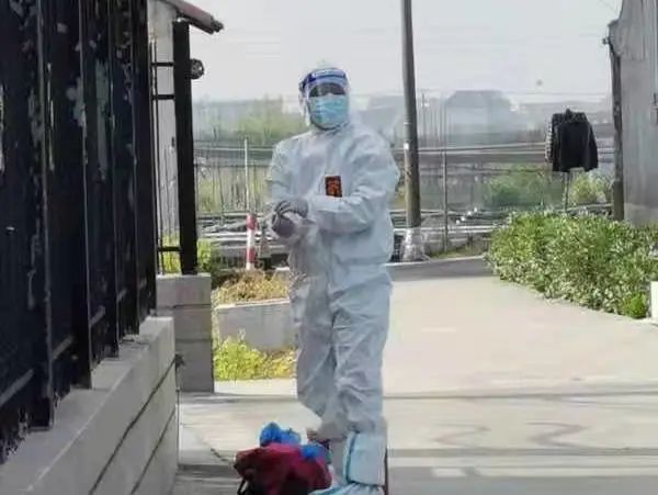 20220608 【战疫心声】上善若水润无声——水务集团下沉街镇、服务社区亲历者说系列报道（九）-8