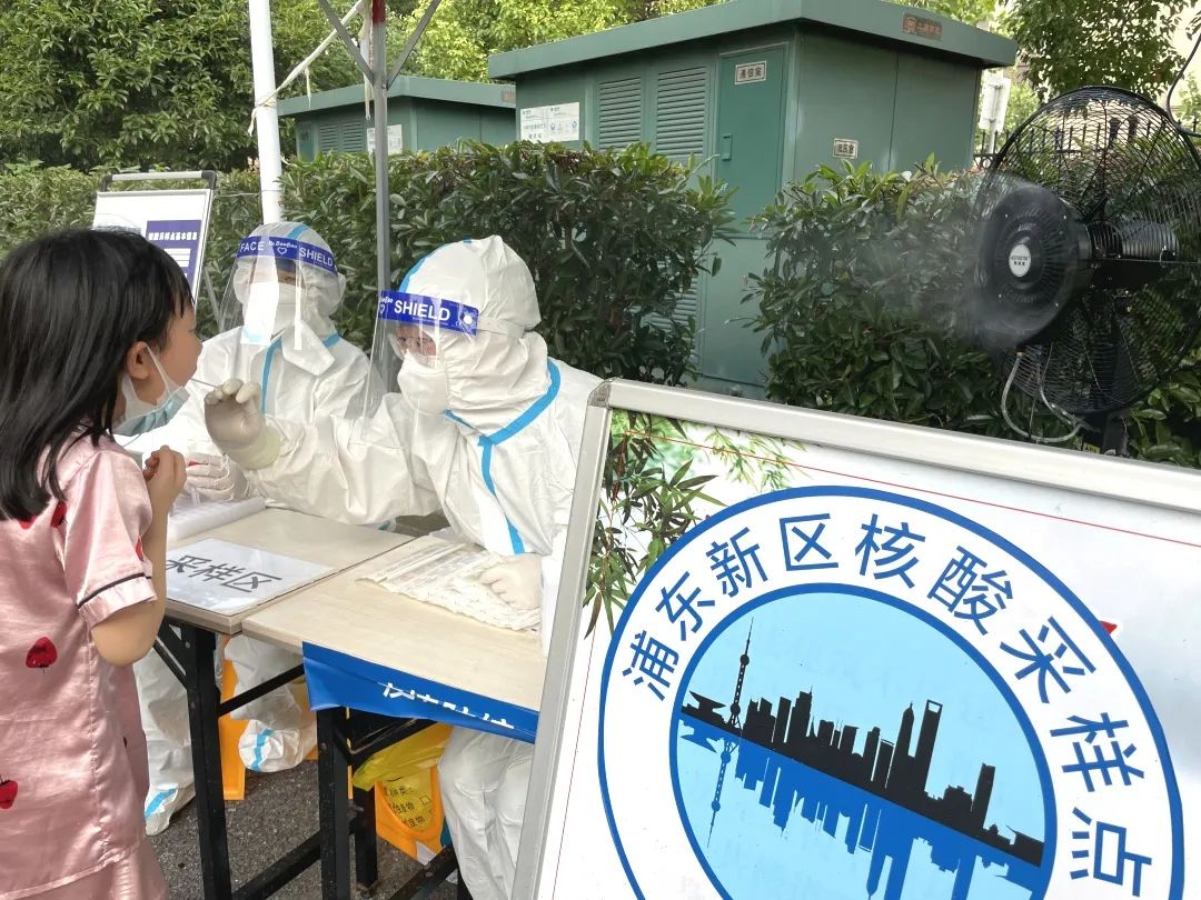 20220718 “暑”你最美——致敬烈日下最燃的大白-1